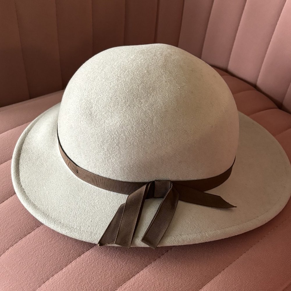 Goorin Bros. Women's Wool Hat - Beige w/ Brown Ribbon